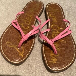 Gorgeous bubble gum pink Sam Edelman Gerianne sandal - flip flop. Gently used